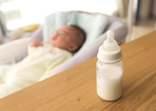 【看護師監修】赤ちゃんの粉ミルクを作る際の注意点について