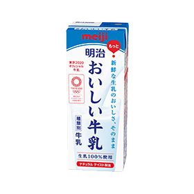 写真：明治おいしい牛乳200mlの商品パッケージ