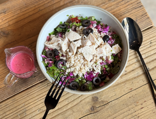 画像：「RED BOOST CHOP SALAD 」商品イメージ