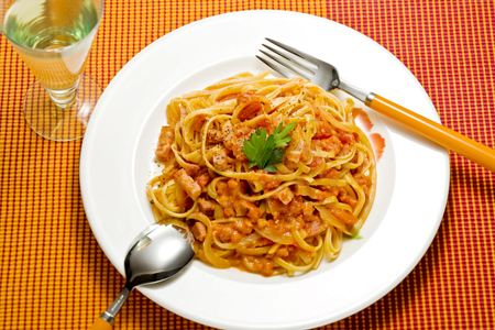 トマトクリームパスタ